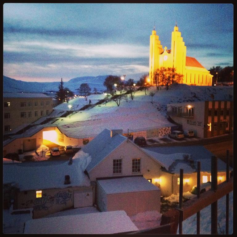 Guesthouse Hvítahúsid Akureyri Exterior foto